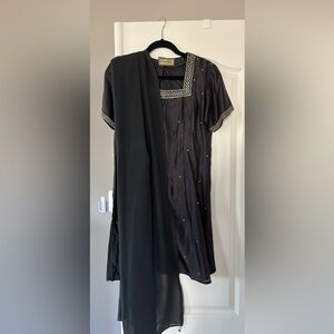 Indian embroidered tunic and scarf dupatta set